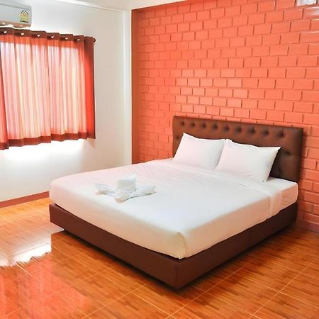 Bussarakam Place Hotel Chanthaburi Luaran gambar