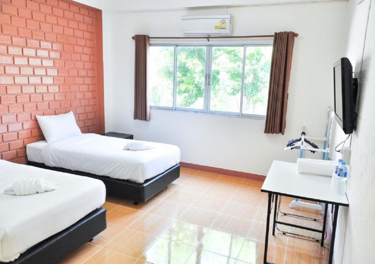 Bussarakam Place Hotel Chanthaburi Luaran gambar
