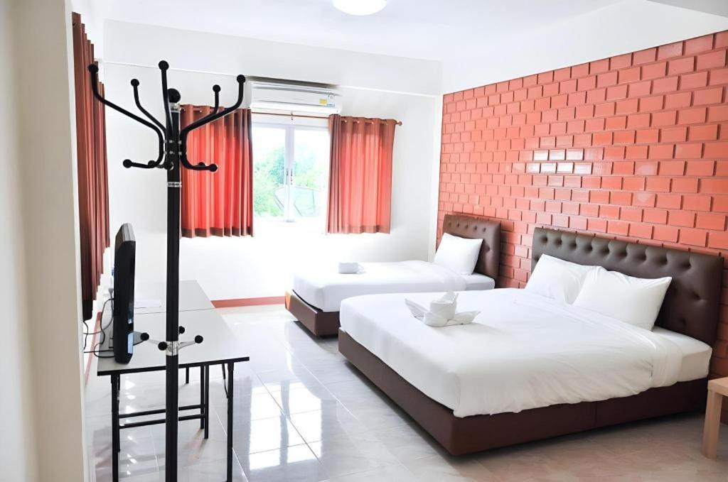 Bussarakam Place Hotel Chanthaburi Luaran gambar
