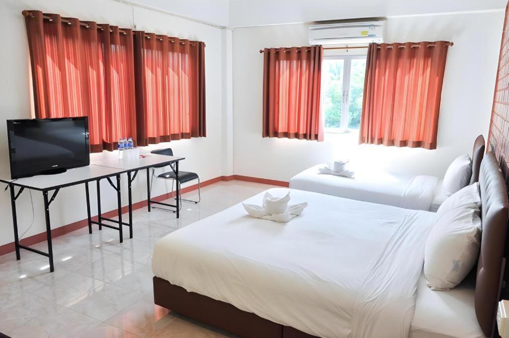 Bussarakam Place Hotel Chanthaburi Luaran gambar